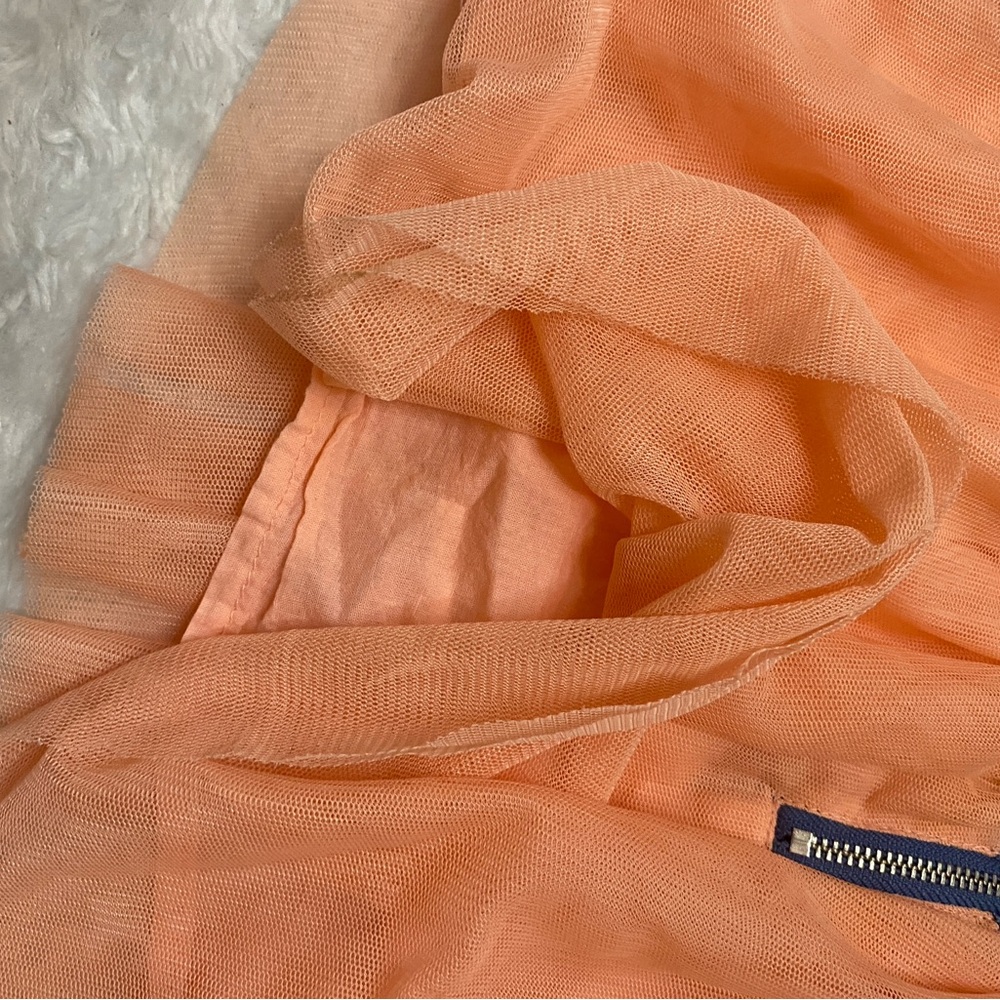 Guess - Picture 6 of 7